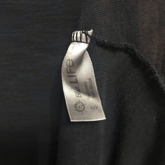 Blue Life Deep V-Neck Navy Blue T-shirt in Small - Picture 11 of 11